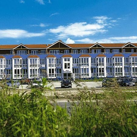 Apartment In Cuxhaven With A Shared Pool Exteriör bild